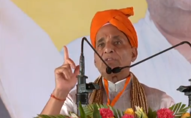 यह लोकतंत्र के इतिहास में सबसे काला अध्याय है : राजनाथ सिंह