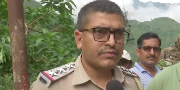 20 घंटे की मेहनत के बाद मंडी में खुला एक तरफ मार्ग, यात्री धैर्य रखें : पुल‍िस