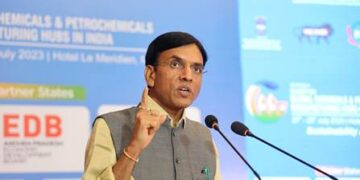 भारत दुनिया की फार्मेसी बन गया है, अब समय आ गया है कि भारत दुनिया की फैक्ट्री बने: डॉ. मनसुख मांडविया