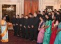 भारतीय वन सेवा के प्रोबेशनरों और भारतीय रक्षा संपदा सेवा के अधिकारियों/प्रशिक्षु अधिकारियों ने की राष्ट्रपति से मुलाकात