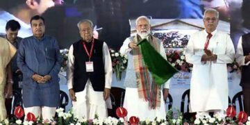 पीएम मोदी ने रायपुर में लगभग 7500 करोड़ रुपये की विभिन्न विकास परियोजनाओं की रखी आधारशिला