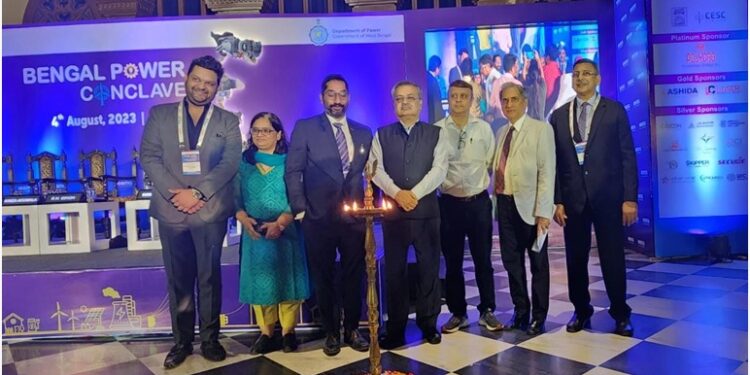 सभी बिजली विभाग, यूटिलिटीज, उद्योगों को मिलकर काम करना होगा : आरएन सिंह