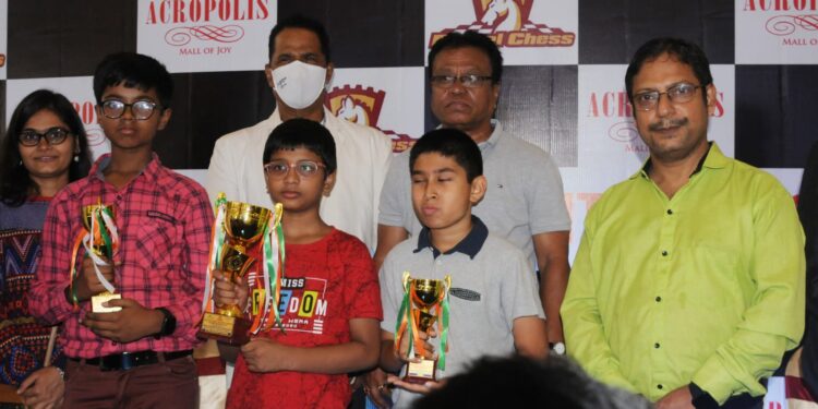 बंगाल शतरंज एसोसिएशन और एक्रोपोलिस मॉल ने म‍िलकर क‍िया इंटरस्कूल शतरंज प्रतियोगिता का आयोजन