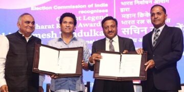 भारत रत्न सचिन ने चुनाव आयोग के राष्ट्रीय आइकन के रूप में अपनी पारी की शुरू  