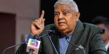 लोगों की अज्ञानता को राजनीतिक लाभ के लिए इस्तेमाल करना शर्मनाक है : उपराष्ट्रपति