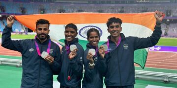 प्रधानमंत्री ने एशियाई खेलों में 4×400 मीटर मिश्रित रिले स्पर्धा में रजत पदक जीतने वाली भारतीय टीम की सराहना की