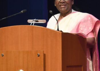 हमें अपने आप से यह पूछना चाहिए कि क्‍या देश का प्रत्‍येक नागरिक न्‍याय पाने की स्थिति में है : राष्ट्रपति