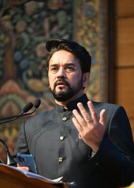 केंद्रीय मंत्री अनुराग ठाकुर ने भारत सरकार के कैलेंडर 2024 का किया अनावरण