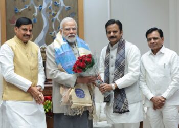 मध्य प्रदेश के मुख्यमंत्री और उपमुख्यमंत्रियों ने की प्रधानमंत्री से मुलाकात