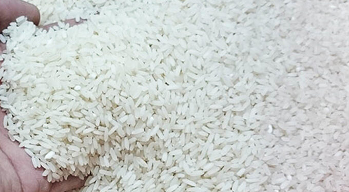 केंद्र ने चावल उद्योग संघों को तत्काल प्रभाव से चावल की खुदरा कीमत में कमी सुनिश्चित करने का दिया निर्देश