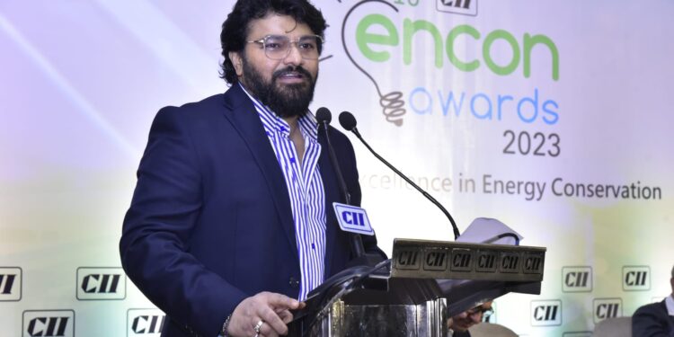 कार्रवाई का आह्वान: समाज में जीवाश्म ईंधन विघटन और त्वरित ऊर्जा परिवर्तन की तत्काल आवश्यकता :  बाबुल सुप्रियो