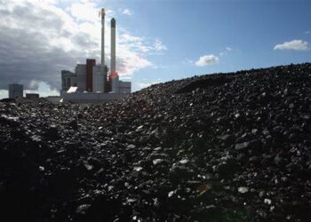 कोयला क्षेत्र में आत्मनिर्भरता की ओर कदम; अप्रैल-नवंबर 2023 के दौरान घरेलू कोयला आधारित बिजली उत्पादन में 8.38 प्रतिशत की हुई वृद्धि