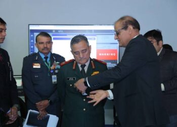 चीफ ऑफ डिफेंस स्टाफ (सीडीएस) जनरल अनिल चौहान ने सी-डॉट का किया दौरा