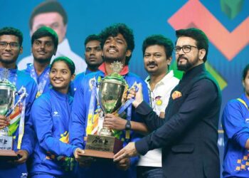 अनुराग सिंह ठाकुर ने चेन्नई में खेलो इंडिया यूथ गेम्स 2023 के विजेताओं को ट्रॉफियां प्रदान कीं