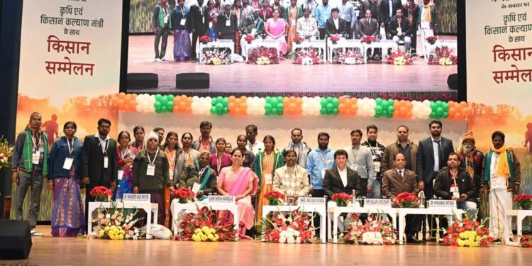 हमारे अन्नदाता देश की शान, हम किसी से कम नहीं की भावना से करें काम  : मुंडा