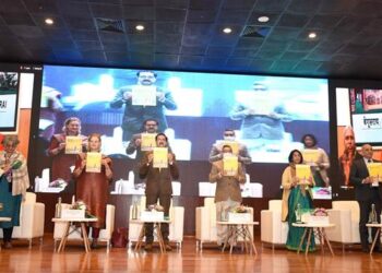 हक और अधिकारों की बढ़ती जानकारी और महिलाओं का आर्थिक सशक्तिकरण जेंडर आधारित हिंसा को समाप्त करने की कुंजी है : गिरिराज सिंह