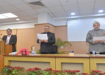 पूर्व आईपीएस अधिकारी श्री शील वर्धन सिंह ने यूपीएससी के सदस्य के रूप में पद और गोपनीयता की ली शपथ 