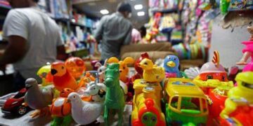 भारतीय खिलौना उद्योग में वित्त वर्ष 2014-15 की तुलना में वित्त वर्ष 2022-23 में आयात में 52 प्रतिशत की गिरावट और निर्यात में 239 प्रतिशत की बढ़ोत्तरी दर्ज की गई