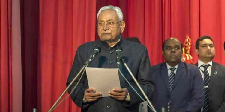 प्रधानमंत्री ने श्री नीतीश कुमार को बिहार के मुख्यमंत्री पद की शपथ ग्रहण करने पर बधाई दी