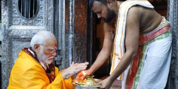 प्रधानमंत्री ने तमिलनाडु के अरुलमिगु रामनाथस्वामी मंदिर में की पूजा-अर्चना