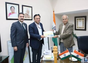 पीएनजीआरबी के अध्यक्ष ने पंजाब के राज्यपाल और केन्द्र शासित प्रदेश, चंडीगढ़ के प्रशासक से की मुलाकात