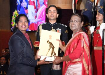 राष्ट्रपति ने खेल और साहसिक पुरस्कार 2023 प्रदान किए