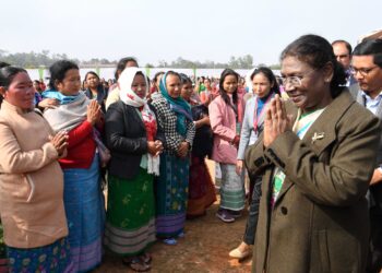 आर्थिक आत्मनिर्भरता से महिलाओं के आत्मविश्वास में वृद्धि: राष्ट्रपति मुर्मू