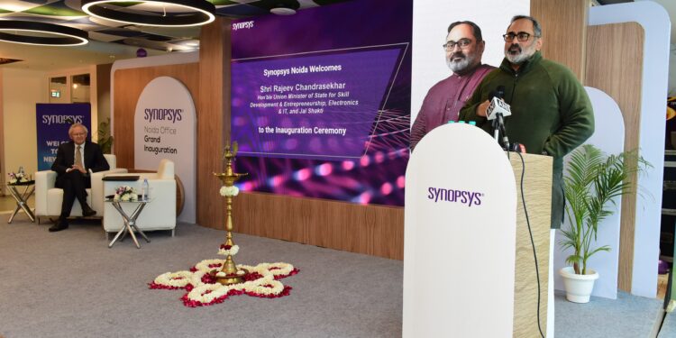 केंद्रीय मंत्री श्री राजीव चन्द्रशेखर ने नोएडा में सिनोप्सिस के चिप डिजाइन सेंटर का किया उद्घाटन