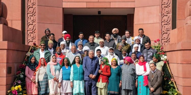 किसान के बच्चों को कृषि के व्यापार में आगे आना चाहिए : उपराष्ट्रपति