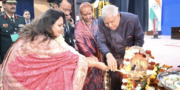 स्वामी विवेकानन्द से प्रेरणा लेकर आगे बढ़ें युवा : उपराष्ट्रपति