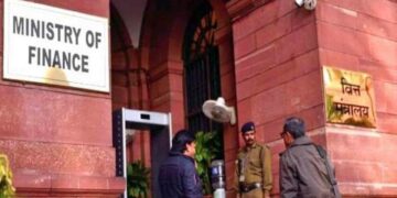 10 फरवरी, 2024 तक सकल प्रत्यक्ष कर संग्रह 17.30% की वर्ष-दर-वर्ष वृद्धि के साथ 18.38 लाख करोड़ रुपये रहा