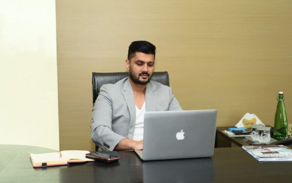मध्यम वर्ग के लोगों के लिए नई आवास योजना की घोषणा से हमारी उम्मीद जगी है : साकेत मोहता