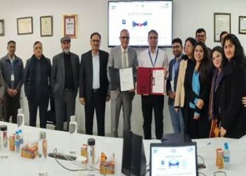 सी-डॉट और भरतीय प्रौद्योगिकी संस्थान रुड़की ने “6जी और उससे आगे के लिए 140 गीगा हर्ट्ज़ पूर्णतः एकीकृत ट्रांसमीटर और रिसीवर मॉड्यूल विकसित करने” के लिए समझौते पर हस्ताक्षर किए