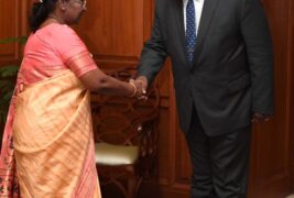 गुयाना के प्रधानमंत्री ब्रिगेडियर (सेवानिवृत्त) मार्क फिलिप्स ने राष्ट्रपति श्रीमती द्रौपदी मुर्मू से की मुलाकात