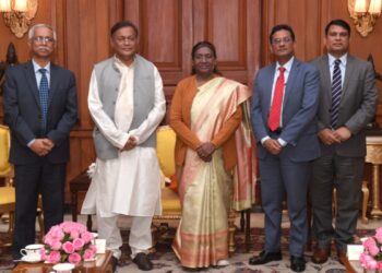 एक मजबूत, स्थिर और समृद्ध बांग्लादेश भारत के हित में है और संबंधों को आगे बढ़ता देखने के लिए दोनों पक्षों में अपार राजनीतिक इच्छाशक्ति है : राष्ट्रपति
