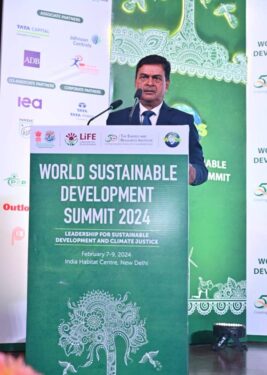 वैश्विक ऊर्जा विमर्श में बदलाव की जरूरत, विकसित देशों को कार्बन स्पेस खाली करने की जरूरत है ताकि विकासशील देश विकास कर सकें : केंद्रीय मंत्री आरके सिंह