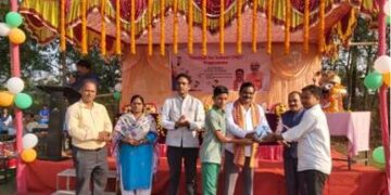 स्‍कूलों के लिए फुटबॉल कार्यक्रम के अंतर्गत ओडिशा के 17 जिलों के 1260 स्कूलों में 6848 फुटबॉल किए गए वितरित 