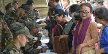 भारतीय सेना मणिपुर में पूर्व सैनिकों तक पहुंची