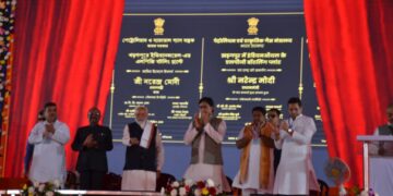 “केंद्र सरकार देश के शेष भागों के समान ही पश्चिम बंगाल में भी रेलवे के आधुनिकीकरण के लिए प्रयासरत” : प्रधानमंत्री