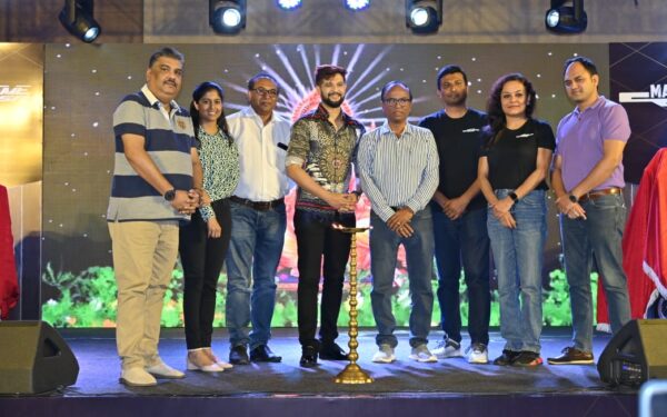 हीरो मोटोकॉर्प ने कोलकाता में दो नई प्रीमियम मोटरसाइकिलें लॉन्च कीं