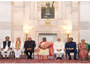 राष्ट्रपति ने विशिष्ट विभूतियों को मरणोपरांत भारत रत्न से किया सम्मानित