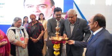 अरुण जेटली को सभी दलों के लोग पसंद करते थे, वह राजनीति में नहीं थे, वह सार्वजनिक जीवन में थे : उपराष्ट्रपति