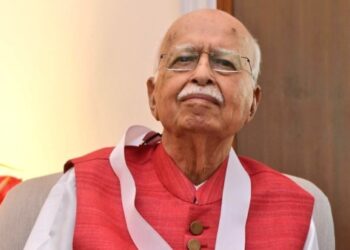 हम सार्वजनिक सेवा और राष्ट्र निर्माण के प्रति उनके अटूट समर्पण का सम्मान करते हैं : उपराष्ट्रपति