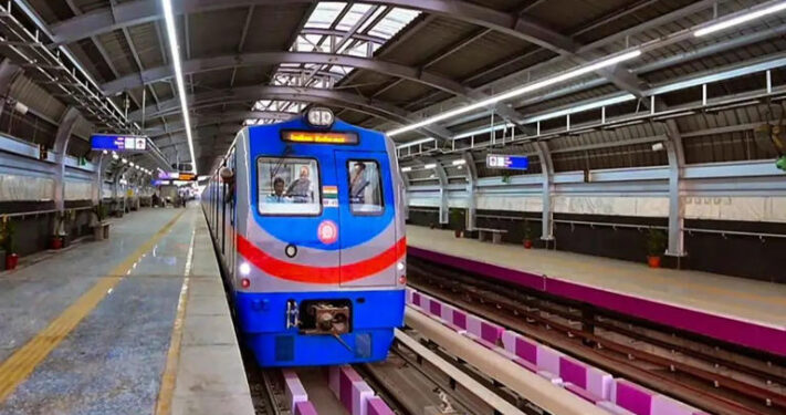 मुख्य रेलवे सुरक्षा आयुक्त ने ऑरेंज लाइन के बेलेघाटा से हेमंत मुखोपाध्याय खंड का किया निरीक्षण