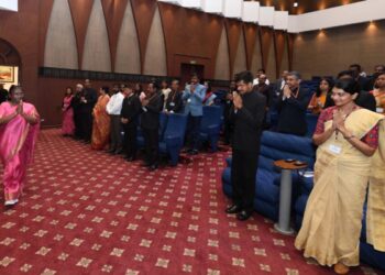 राज्य सिविल सेवा अधिकारियों ने राष्ट्रपति द्रौपदी मुर्मु से की भेंट