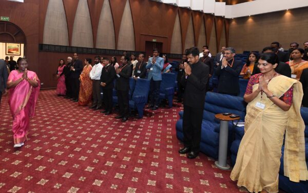 राज्य सिविल सेवा अधिकारियों ने राष्ट्रपति द्रौपदी मुर्मु से की भेंट