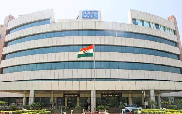 एनएचपीसी गुजरात के कच्छ जिले के खावड़ा में 200 मेगावाट सौर ऊर्जा परियोजना विकसित करेगी