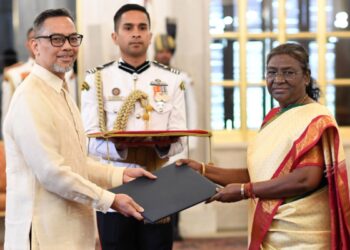 पांच देशों के राजदूतों ने भारत के राष्ट्रपति को किए परिचय पत्र प्रस्तुत