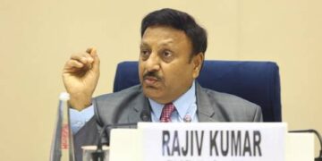 भारत निर्वाचन आयोग ने लोकसभा और राज्य विधानसभाओं के आगामी आम चुनावों के लिए सामान्य, पुलिस और व्यय पर्यवेक्षकों के लिए एक दिवसीय सत्र आयोजित किया