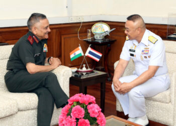 रॉयल थाई नौसेना के कमांडर-इन-चीफ एडमिरल एडुंग फान-इआम का भारत दौरा